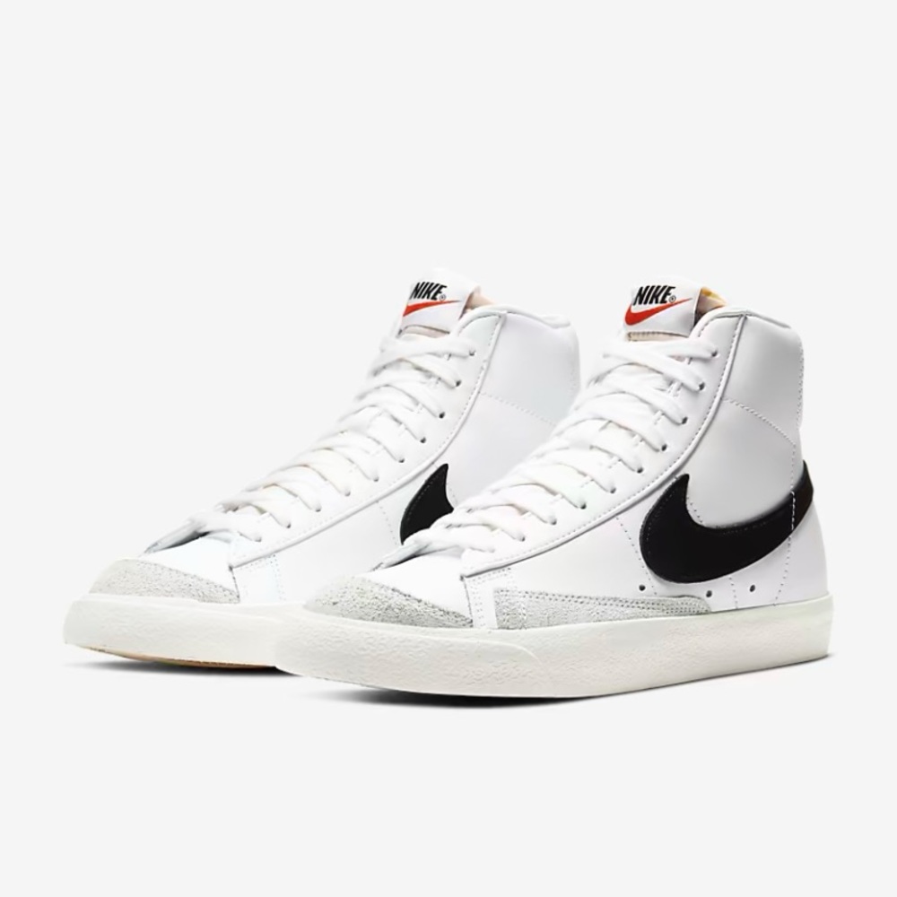 Size 5 Nike Blazer Mid 77 Vintage. Worn twice. A little too small.